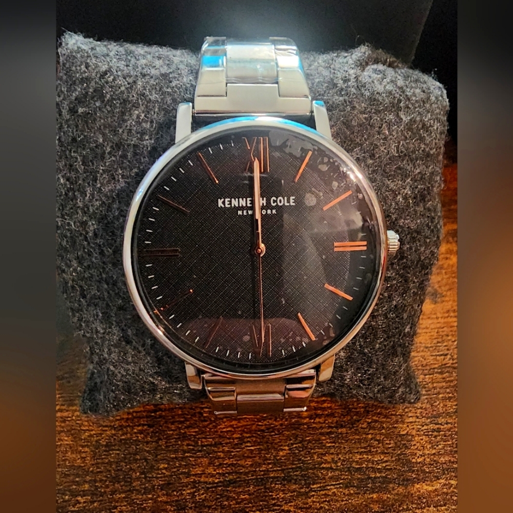 Brand New Kenneth Cole Mens Watch